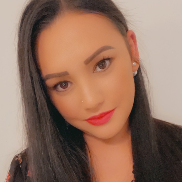 Meet your Posher, Megan - Picture 1 of 1